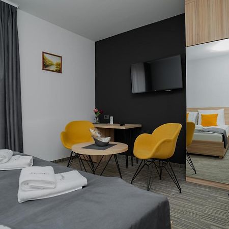Maestro - Rooms & Restaurant Вуковар Экстерьер фото