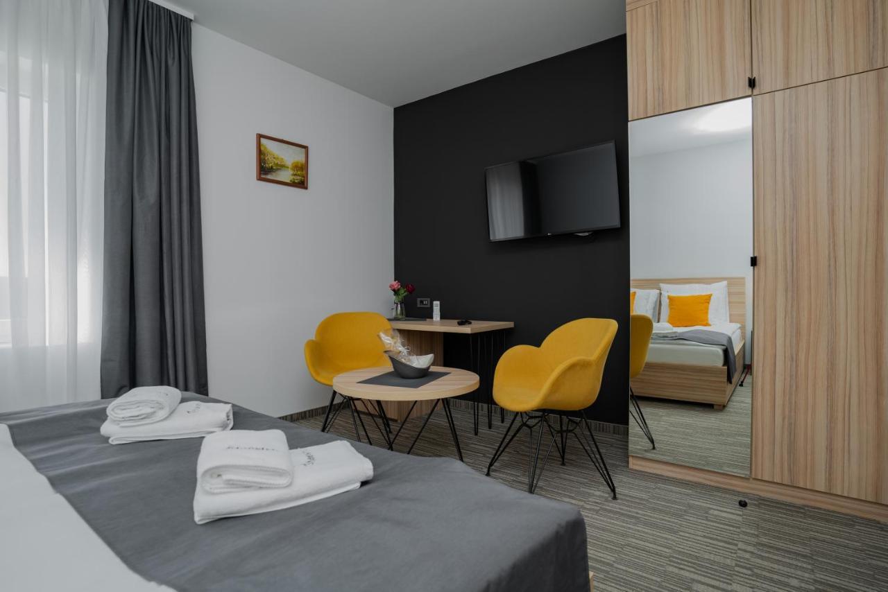 Maestro - Rooms & Restaurant Вуковар Экстерьер фото