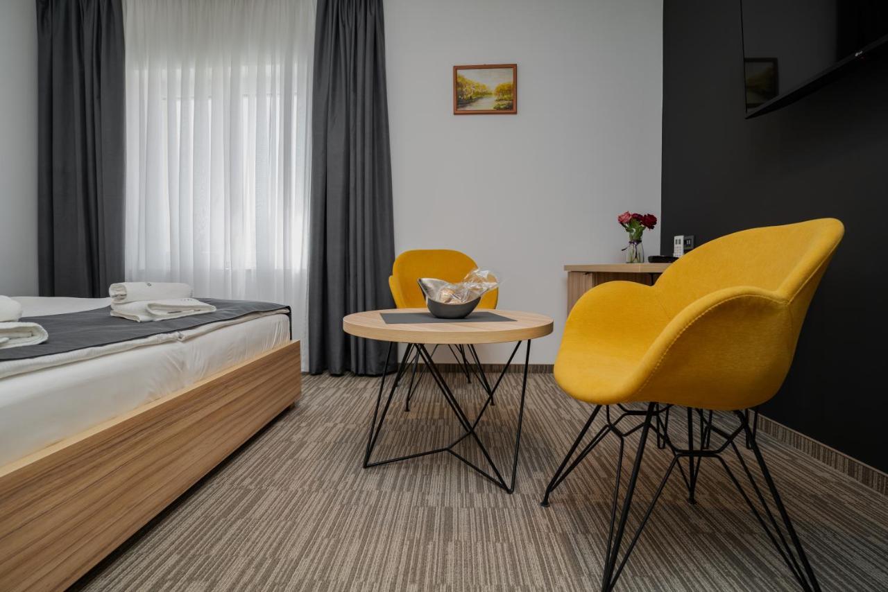 Maestro - Rooms & Restaurant Вуковар Экстерьер фото