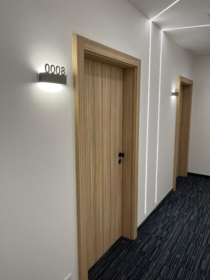 Maestro - Rooms & Restaurant Вуковар Экстерьер фото